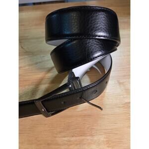 Nike Reversable Belt Black White Gunmetal Buckle Barely Worn 45"